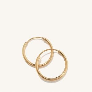 Mejuri small 14k gold hoop earrings (NWT)